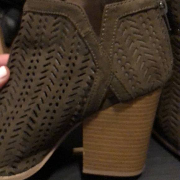 Peep toe booties - Picture 5 of 5